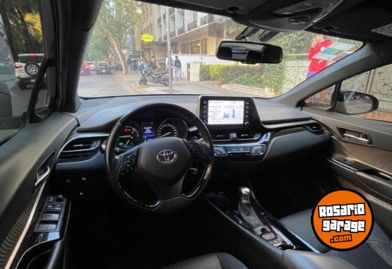 Autos - Toyota CHR HIBRIDA 2020 Electrico / Hibrido 123000Km - En Venta