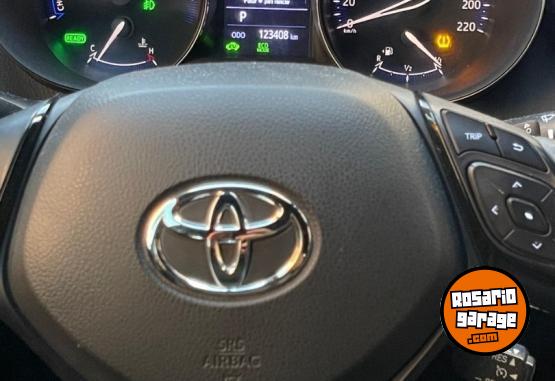Autos - Toyota CHR HIBRIDA 2020 Electrico / Hibrido 123000Km - En Venta