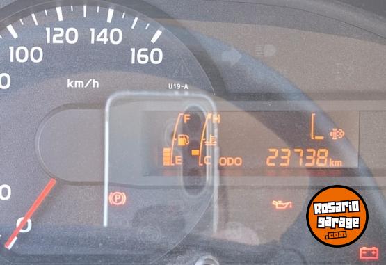 Camiones y Gr�as - Hino 816 serie 300 - En Venta