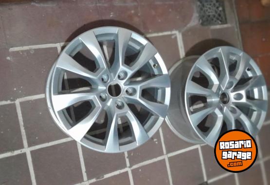 Accesorios para Autos - Llantas Amarok 17' sin uso - En Venta