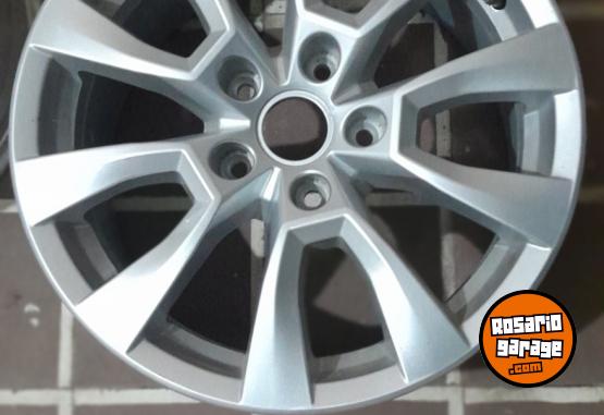 Accesorios para Autos - Llantas Amarok 17' sin uso - En Venta