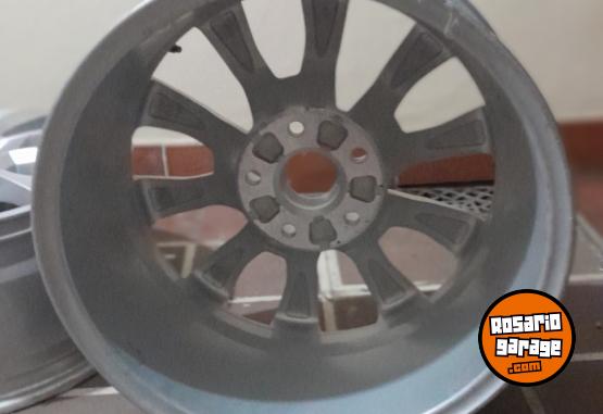 Accesorios para Autos - Llantas Amarok 17' sin uso - En Venta