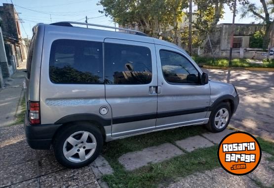 Utilitarios - Peugeot Partner patagonica 2011 Diesel 237000Km - En Venta