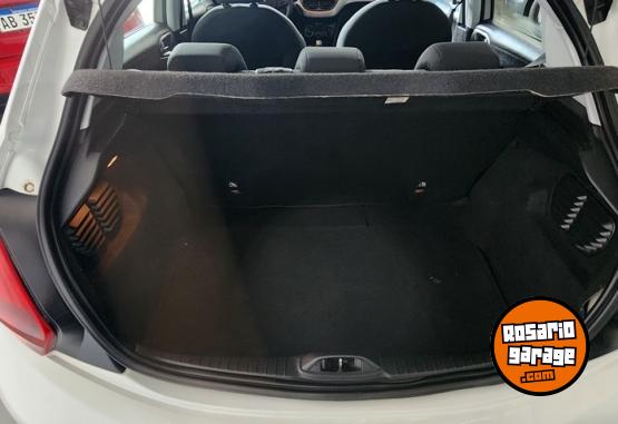 Autos - Peugeot 208 Allure Nav Touch 2017 Nafta 93200Km - En Venta