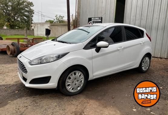 Autos - Ford Fiesta Kinetic 2017 Nafta 220000Km - En Venta