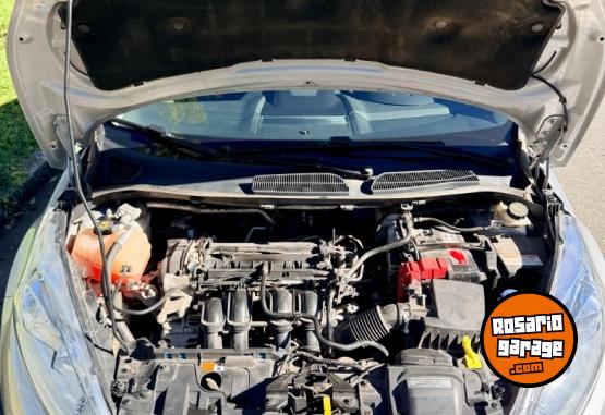 Autos - Ford Fiesta SE PLUS 2019 Nafta 57000Km - En Venta