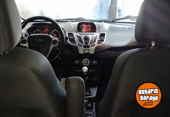 Autos - Ford FIESTA 1.6 KINETIC 2013 Nafta 144000Km - En Venta