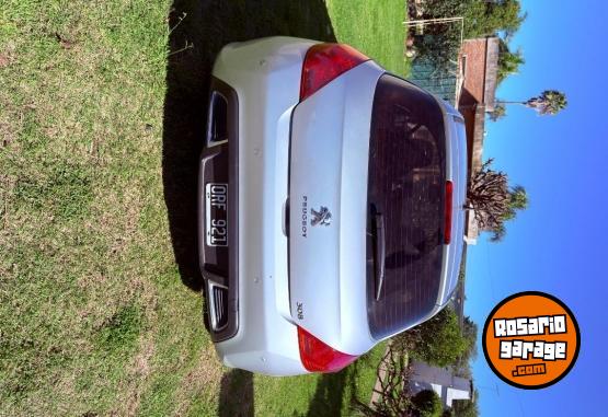 Autos - Peugeot 308 feline 2015 Diesel 166000Km - En Venta