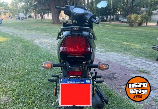 Motos - Honda Wave 110s 2025 Nafta 6300Km - En Venta