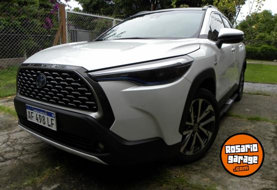 Autos - Toyota Corolla Cross SEG Hibr. 2022 Electrico / Hibrido 16900Km - En Venta