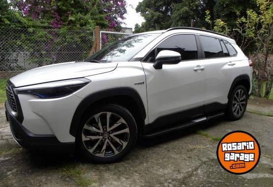 Autos - Toyota Corolla Cross SEG Hibr. 2022 Electrico / Hibrido 16900Km - En Venta