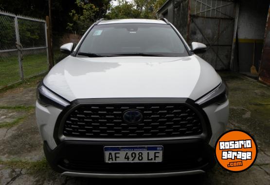 Autos - Toyota Corolla Cross SEG Hibr. 2022 Electrico / Hibrido 16900Km - En Venta