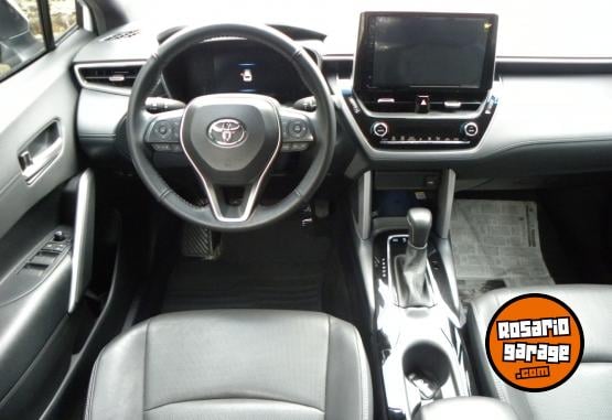 Autos - Toyota Corolla Cross SEG Hibr. 2022 Electrico / Hibrido 16900Km - En Venta