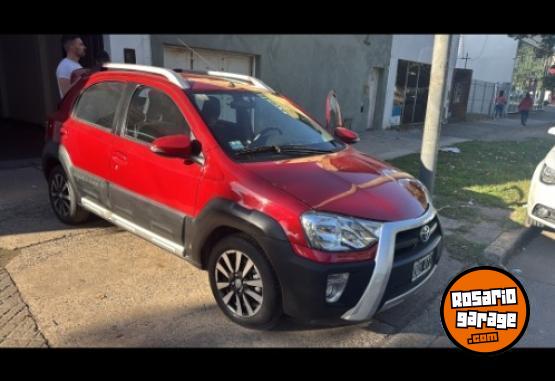 Autos - Toyota Cross 2015 Nafta 70000Km - En Venta