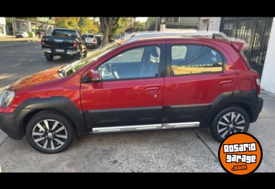 Autos - Toyota Cross 2015 Nafta 70000Km - En Venta