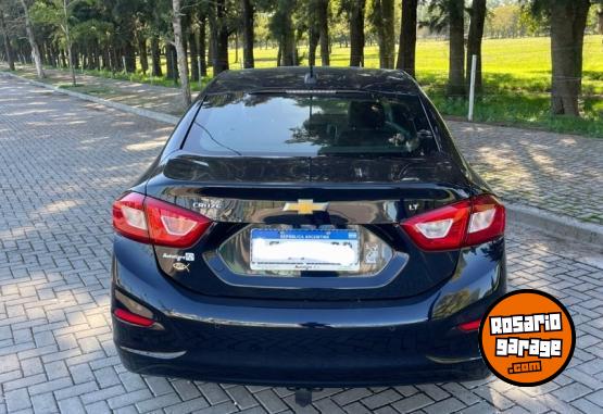 Autos - Chevrolet Cruze sedan lt 2023 Nafta 41000Km - En Venta