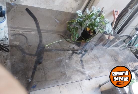 Hogar - Mesa de cristal negro l�quido. - En Venta