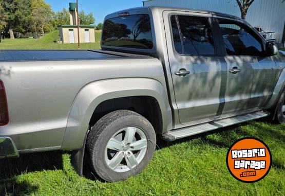 Camionetas - Volkswagen Amarok Highline 180 cv 2024 Diesel 33000Km - En Venta