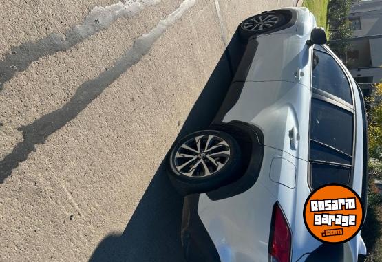 Autos - Toyota Corolla cross xei h�brido 2022 Electrico / Hibrido 67000Km - En Venta