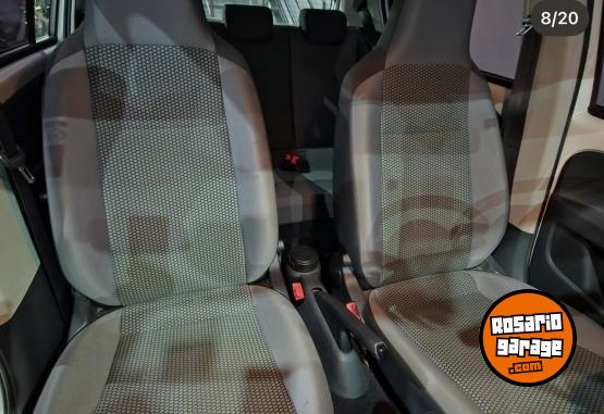 Autos - Volkswagen Up! 2016 Nafta 104000Km - En Venta