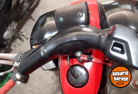 Cuatris y UTVs - Honda Trx300 1998  2100Km - En Venta