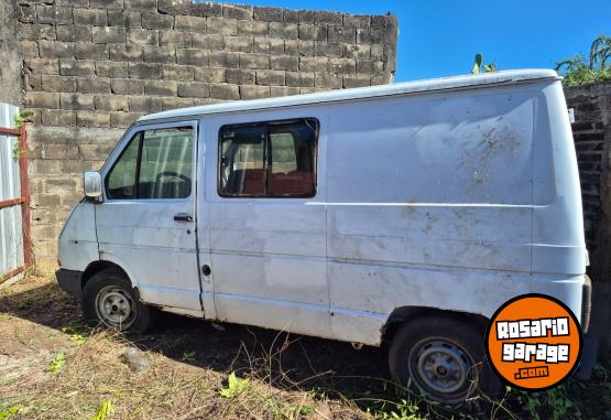 Utilitarios - Renault Trafic 1993 Diesel 111111Km - En Venta