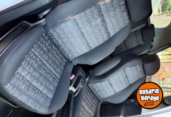 Autos - Peugeot 307 HDI 2006 Diesel 200000Km - En Venta