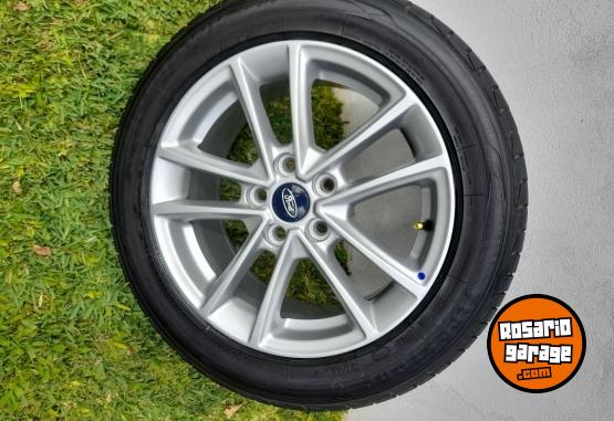 Accesorios para Autos - Llanta para focos 3 impecable!! - En Venta