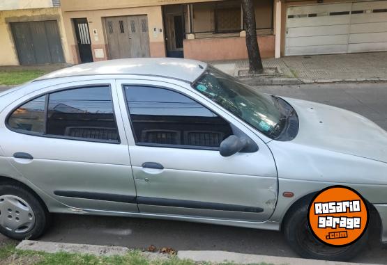 Autos - Renault Megane 1998 Nafta 100000Km - En Venta