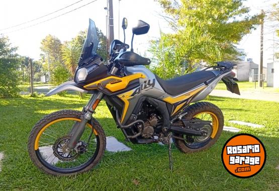 Motos - Voge 300 RALLY 2024 Nafta 10600Km - En Venta