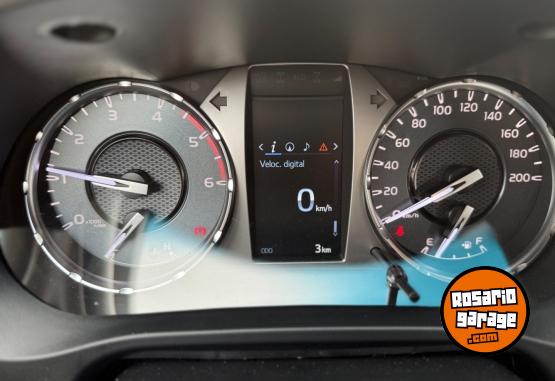 Camionetas - Toyota HILUX SR 4x4 2024 Diesel 3Km - En Venta