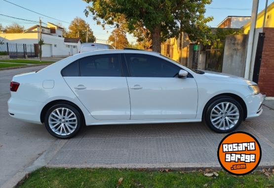 Autos - Volkswagen Vento Highline 2018 Nafta 106000Km - En Venta