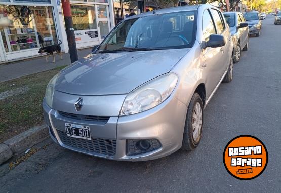 Autos - Renault Sandero 2011 Nafta 200000Km - En Venta