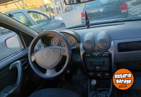 Autos - Renault Sandero 2011 Nafta 200000Km - En Venta