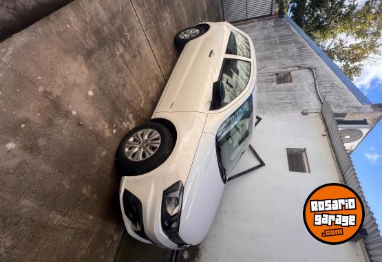 Autos - Volkswagen Gol trend 2017 Nafta 107000Km - En Venta