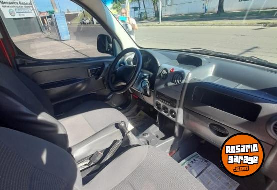 Utilitarios - Citroen BERLINGO kangoo partner 2011 Diesel 158000Km - En Venta