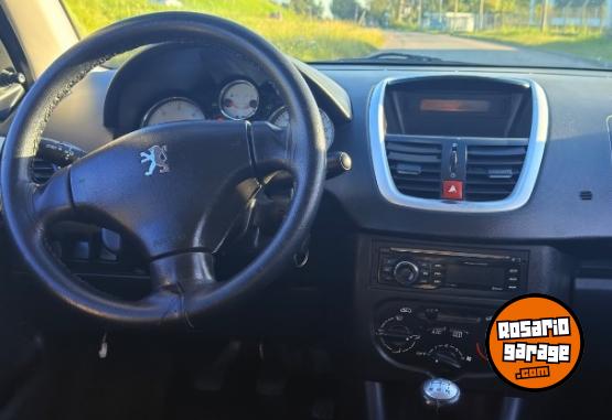 Autos - Peugeot 207 2012 Diesel 170000Km - En Venta