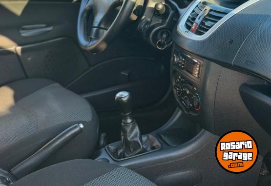 Autos - Peugeot 207 2012 Diesel 170000Km - En Venta