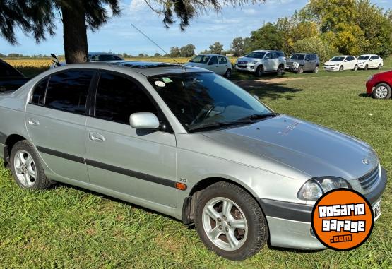 Autos - Toyota Corona 2.0 1998 Nafta 156000Km - En Venta