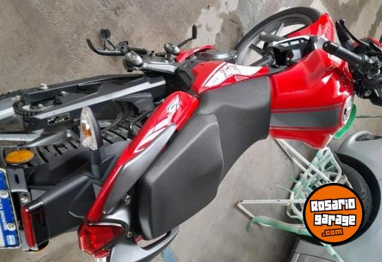 Motos - Benelli Tnt 15 2023 Nafta 5400Km - En Venta