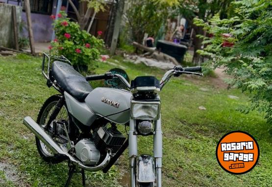 Motos - Suzuki 2015 2015 Nafta 20000Km - En Venta