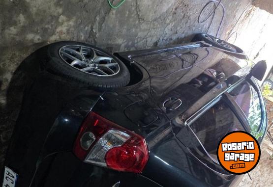 Autos - Toyota Etios 2018 Nafta 102000Km - En Venta