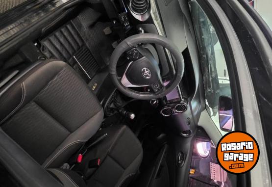 Autos - Toyota Etios 2018 Nafta 102000Km - En Venta