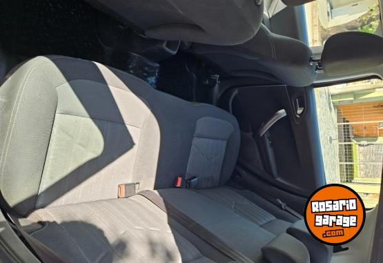 Autos - Peugeot 208 Allure plus 2017 Nafta 218000Km - En Venta