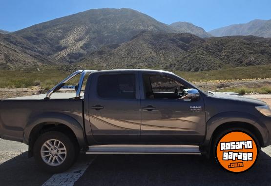 Camionetas - Toyota Hilux 2015 Diesel 220000Km - En Venta