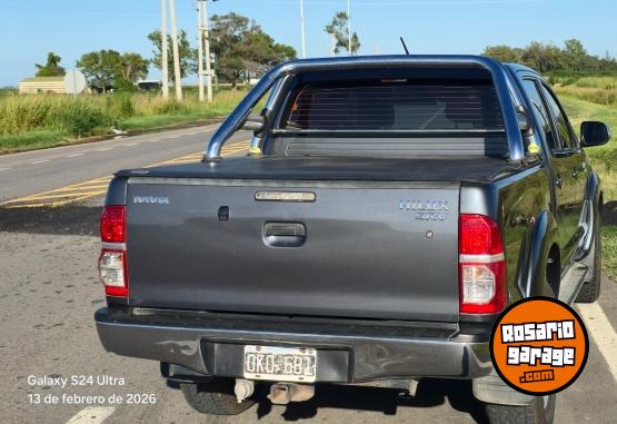 Camionetas - Toyota Hilux 2015 Diesel 220000Km - En Venta