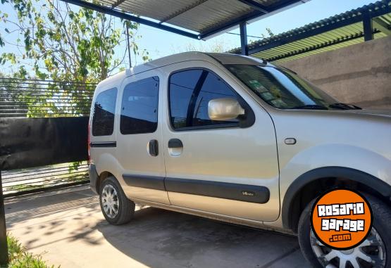 Utilitarios - Renault Kangoo 2011 Nafta 200000Km - En Venta