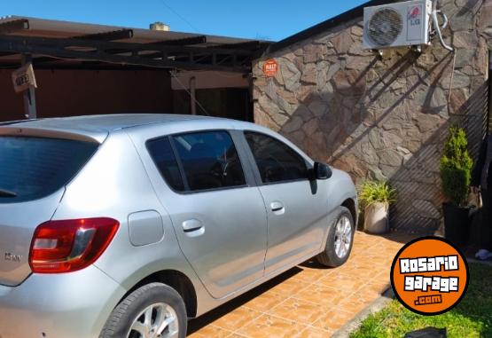 Autos - Renault Sandero 2017 Nafta 70000Km - En Venta