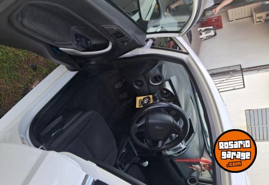 Autos - Ford 2012 5ptas 2012 Nafta 169000Km - En Venta