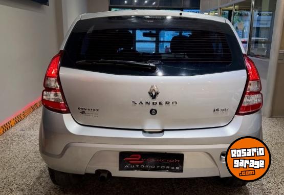 Autos - Renault Sandero Luxe 2011 Nafta 103000Km - En Venta